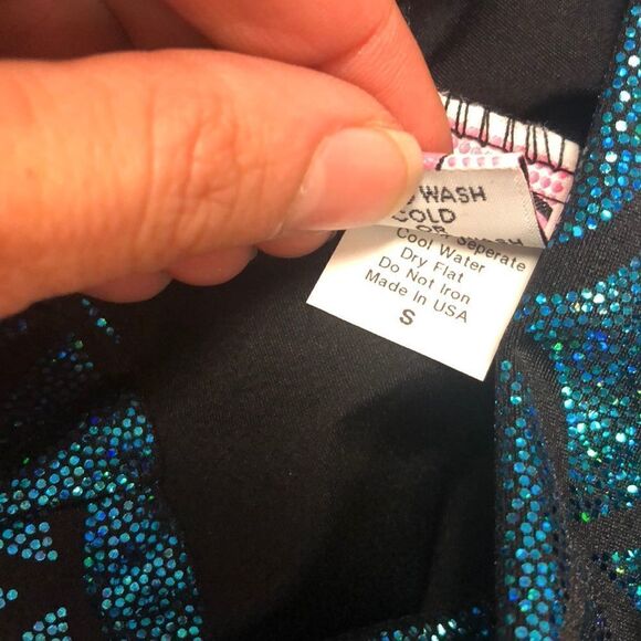 NWT OH MY BOD Blue mermaid shimmer Capri leggging - Picture 3 of 7